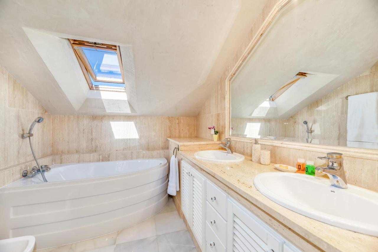 Luxury Townhouse Golden Mile Chalé *